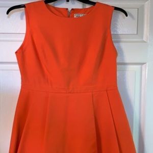 Like new, beautiful orange color no stains or damages
